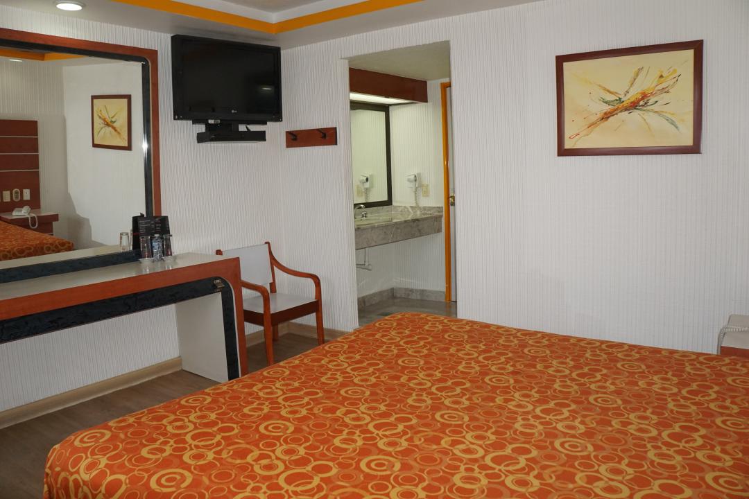 hotel puente  cerca del aeropuerto